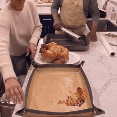 Opening the tray corners after the turkey comes out
